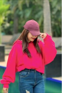 beautiful girl cute expression wallpaper