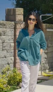 beautiful girl simple aesthetic wallpaper