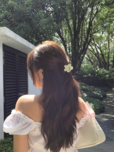 Hidden Face Fashion Girl