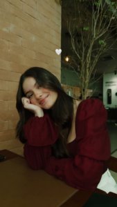 Instagram Fashion Girl DP