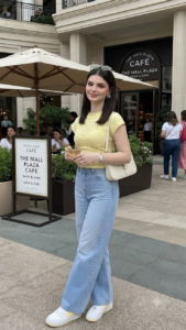 Instagram Gorgeous Girl DP
