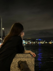 Lonely Girl DP
